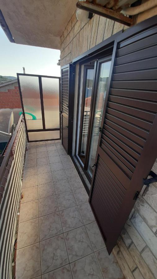 Apartmani Vukovic Kaprije Bagian luar foto