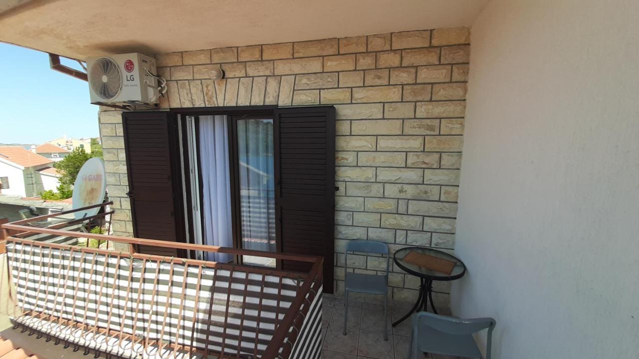 Apartmani Vukovic Kaprije Bagian luar foto